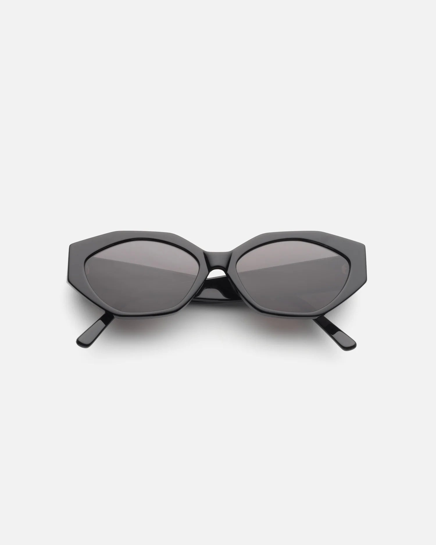 The Elliana Sunglasses in Black