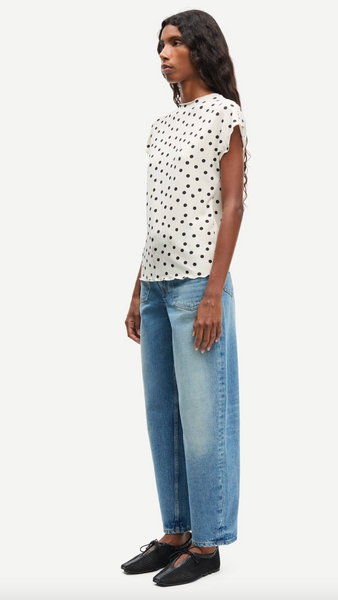 The Saveyra Jeans in Oceanic Blue