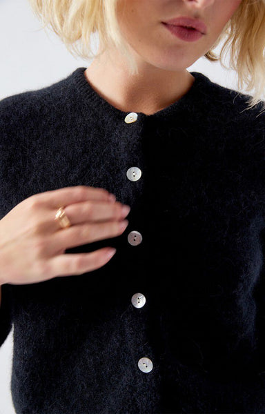 The Vitow Cardigan in Black